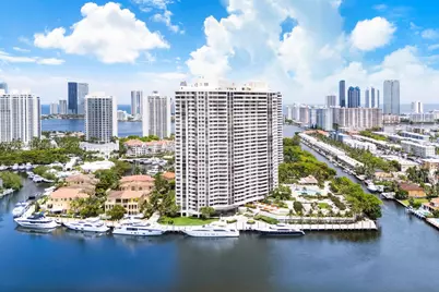 1000 W Island Blvd #911, Aventura, FL 33160 - Photo 2