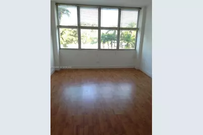 7441 Wayne Ave #2O, Miami Beach, FL 33141 - Photo 4
