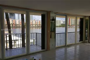290 174th St, Sunny Isles Beach, FL 33160 - Photo 2