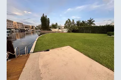 13305 Biscayne Island Ter, North Miami, FL 33181 - Photo 36