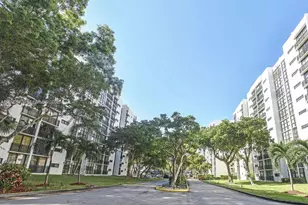 17021 N Bay Rd, Sunny Isles Beach, FL 33160 - Photo 2