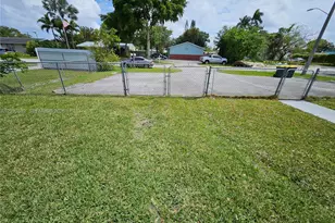 4149 SW 52nd St, Dania Beach, FL 33314 - Photo 20