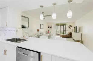 424 SE 10th St, Dania Beach, FL 33004 - Photo 16