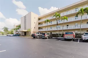 424 SE 10th St, Dania Beach, FL 33004 - Photo 52