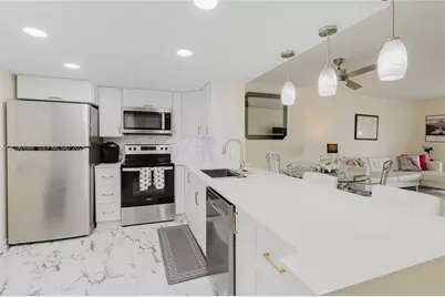 424 SE 10th St #204, Dania Beach, FL 33004 - Photo 2