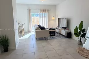 2424 SE 29th St, Homestead, FL 33035 - Photo 2