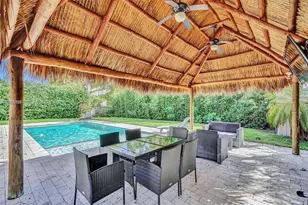 2190 NE 122nd St, North Miami, FL 33181 - Photo 6