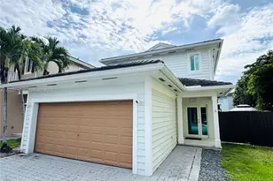 363 NE 35th Ter, Homestead, FL 33033 - Photo 4