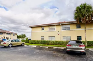 841 Twin Lakes Dr, Coral Springs, FL 33071 - Photo 4