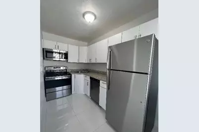 7935 Crespi Blvd #2, Miami Beach, FL 33141 - Photo 4