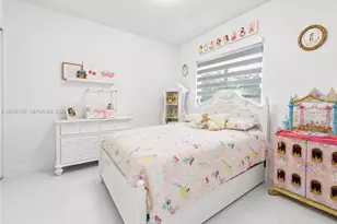 15490 SW 18th Ln, Miami, FL 33185 - Photo 32