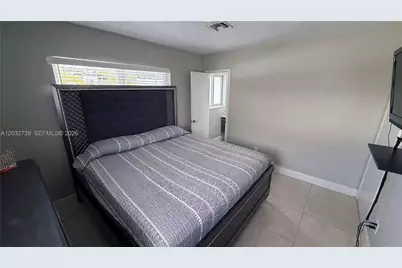 10455 SW 42nd Ter, Miami, FL 33165 - Photo 14