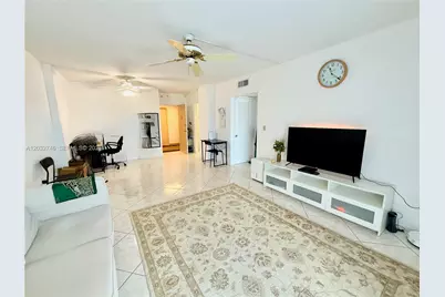400 Kings Point Dr #309, Sunny Isles Beach, FL 33160 - Photo 4