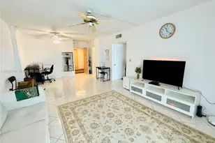 400 Kings Point Dr, Sunny Isles Beach, FL 33160 - Photo 4