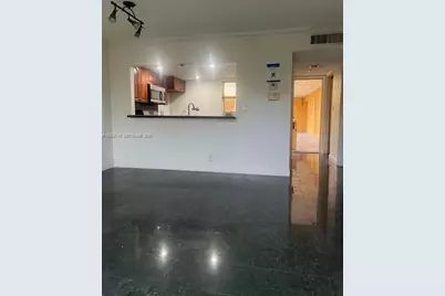 17911 NW 68th Ave #P208, Hialeah, FL 33015 - Photo 4