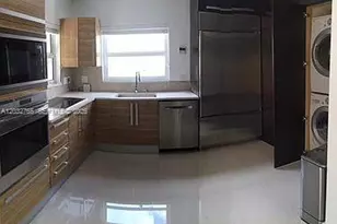 3 Farrey Ln, Miami Beach, FL 33139 - Photo 2