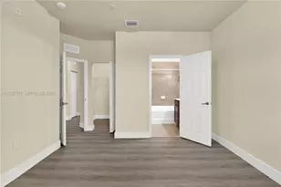 8620 NW 97th Ave, Doral, FL 33178 - Photo 16