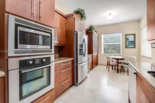 19301 Seneca Ave, Weston, FL 33332 - Photo 12
