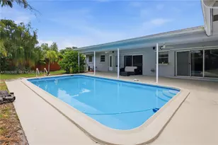 7421 NW 14th St, Plantation, FL 33313 - Photo 2