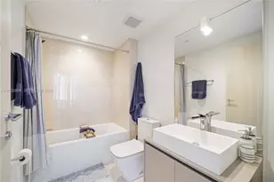 1000 Brickell Plaza, Miami, FL 33131 - Photo 14
