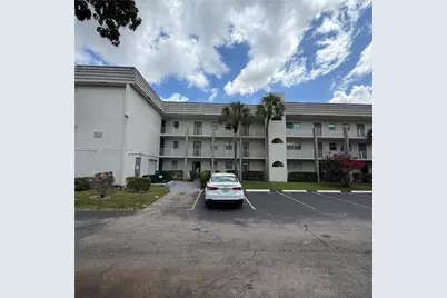 8200 Sunrise Lakes Blvd #308, Sunrise, FL 33322 - Photo 2