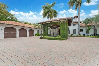 7405 SW 104th St, Pinecrest, FL 33156 - Photo 2