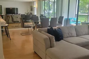 3401 N Country Club Dr, Aventura, FL 33180 - Photo 4