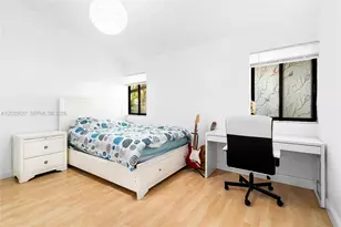 505 NE 199th Ln, Miami, FL 33179 - Photo 16