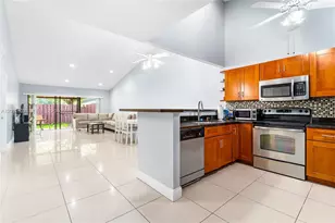 505 NE 199th Ln, Miami, FL 33179 - Photo 2
