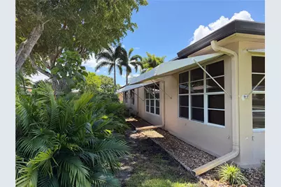 1042 North Dr #A, Delray Beach, FL 33445 - Photo 14