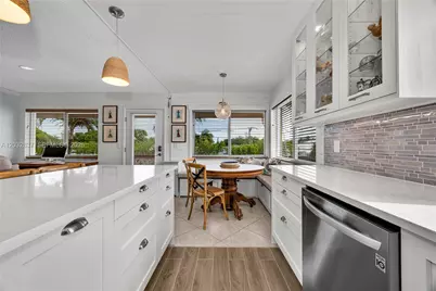 1050 SW 11th St #20L, Hallandale Beach, FL 33009 - Photo 12