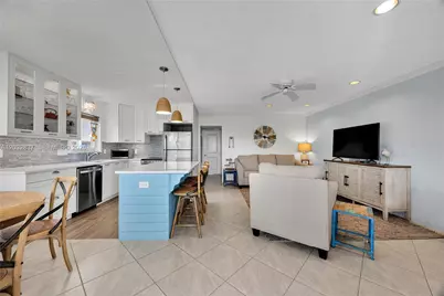 1050 SW 11th St #20L, Hallandale Beach, FL 33009 - Photo 8