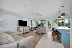 1050 SW 11th St, Hallandale Beach, FL 33009 - Photo 4