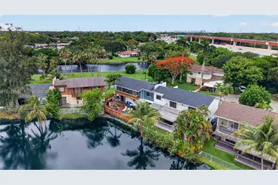 8210 SW 96th Ct, Miami, FL 33173 - Photo 62