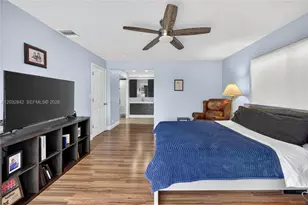 8210 SW 96th Ct, Miami, FL 33173 - Photo 38