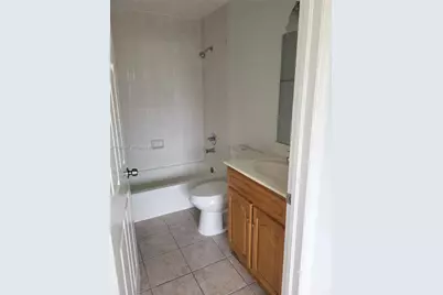 31 NE 13th Ave #5, Homestead, FL 33033 - Photo 8
