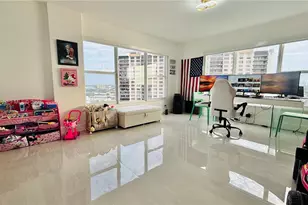 11111 NE Biscayne Blvd, Miami, FL 33181 - Photo 32