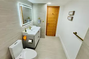 11111 NE Biscayne Blvd, Miami, FL 33181 - Photo 40