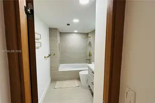 11111 NE Biscayne Blvd, Miami, FL 33181 - Photo 44
