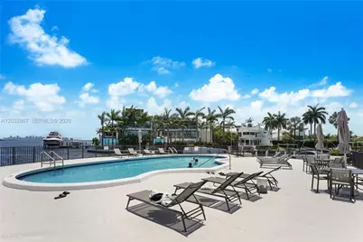 11930 N Bayshore Dr #909, North Miami, FL 33181 - Photo 18