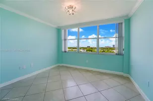11930 N Bayshore Dr, North Miami, FL 33181 - Photo 14