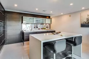 6000 Collins Ave, Miami Beach, FL 33140 - Photo 10