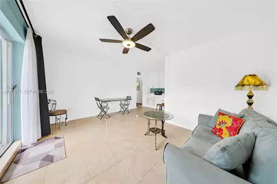 260 Ocean Dr #12A, Miami Beach, FL 33139 - Photo 6