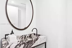 2200 Brickell Ave, Miami, FL 33129 - Photo 32
