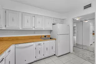 1000 Parkview Dr, Hallandale Beach, FL 33009 - Photo 14