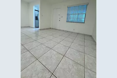 705 NE 2nd St #11, Hallandale Beach, FL 33009 - Photo 6