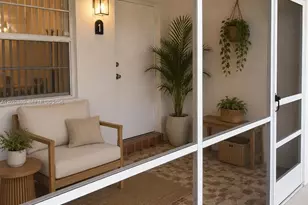 705 NE 2nd St, Hallandale Beach, FL 33009 - Photo 2