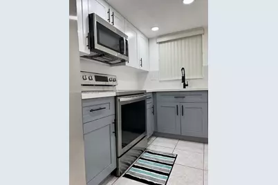 705 NE 2nd St #11, Hallandale Beach, FL 33009 - Photo 8