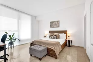 88 SW 7th St, Miami, FL 33130 - Photo 14