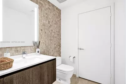 88 SW 7th St #2210, Miami, FL 33130 - Photo 16